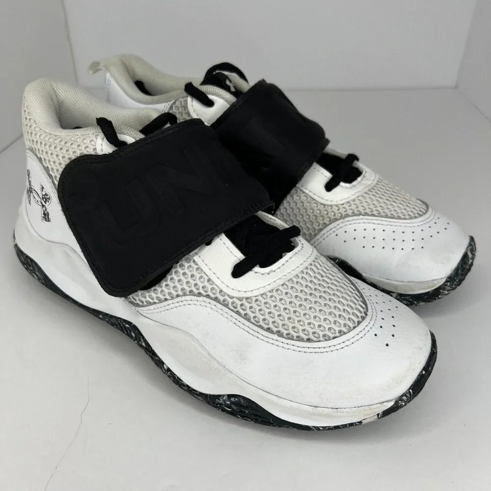 Under Armour Boys 3026637-101 White Black GS Zone BB 2 Size 6Y Basketball Shoes